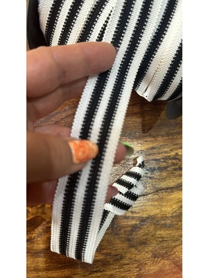 Gönülden Tasarım Siyah Beyaxz Çizghili Triko Şerit Dikiş Giyim Aplike En 3 cm (1 Metre )