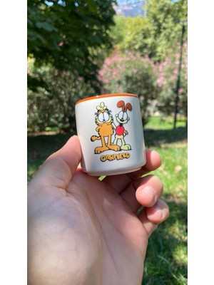 Yaya Design Co Garfield Ve Oddie Desenli Baskılı Dekoratif Seramik Sandal Ağacı Kokulu Mum