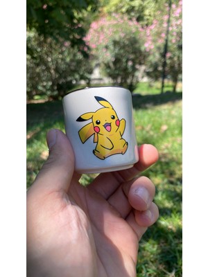 Yaya Design Co Pikachu Desenli Baskılı Dekoratif Seramik Sandal Ağacı Kokulu Mum