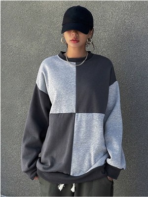 Trendseninle Kadın Füme Gri Renk Bloklu Parçalı Bisiklet Yaka Oversize Sweatshirt