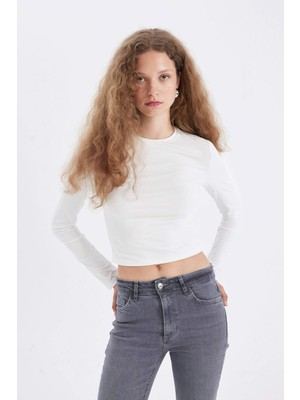 DeFacto Fitted Vücuda Oturan Bisiklet Yaka Basic Düz Beyaz Uzun Kollu Tişört D0199AX24AU