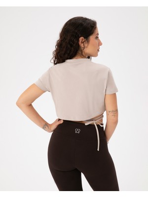 Ayma Active Bej Belden Bağlamalı Kruvaze Crop Bluz