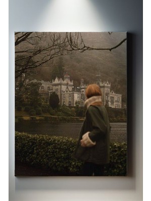 Suala Şato'ya Bakan Kadın Tablosu-2041