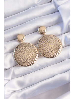 Clariss Pirinç Gold Renk Oval Işlemeli Küpe