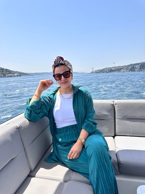 Asel Fashion Pileli Saten Gömlekli Takım Nil Yeşil