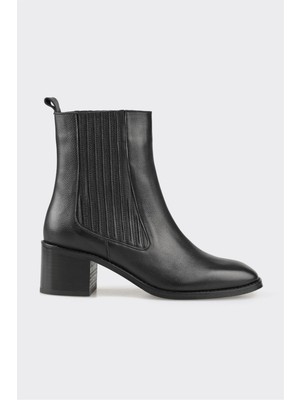 Elle Siyah Deri Kadın Klasik Bot