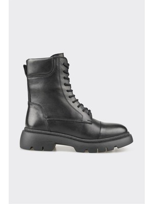 Elle Siyah Deri Kadın Günlük Bot