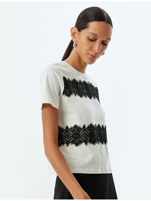 Koton Dantel Detaylı Tişört Kısa Kollu Bisiklet Yaka Pamuklu