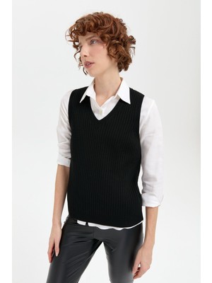 Desen Triko Kadın V Yaka Dikişsiz Süveter Siyah