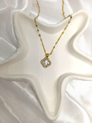 Rosa Juliet Jewelry Kadın Gold Renk  316L Çelik Kararma Yapmayan  Sedef Taşlı Beyaz Yonca  45 cm Zincir Kolye