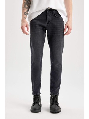 DeFacto Slim Tapered Fit Dar Kalıp Normal Bel Daralan Paça Jean Pantolon B7780AX24SP