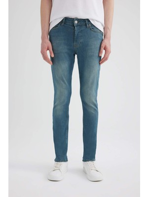 DeFacto Super Skinny Ekstra Dar Kalıp Normal Bel Ekstra Dar Paça Jean Pantolon R8760AZ24SP