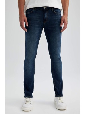 DeFacto Carlo Skinny Fit Ekstra Dar Kalıp Normal Bel Ekstra Dar Paça Jean Pantolon B2068AX23AU