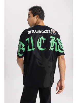 DeFactoFit NBA Milwaukee Bucks Oversize Fit Bisiklet Yaka Kısa Kollu Tişört B3910AX24SP