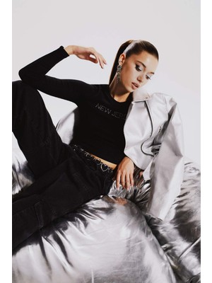 DeFacto Fitted Bisiklet Yaka Baskılı Fitilli Kaşkorse Uzun Kollu Tişört B4403AX23AU