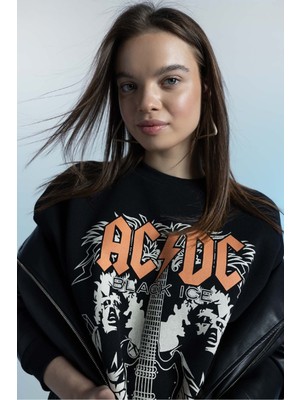 DeFacto AC/DC Oversize Fit Bisiklet Yaka Sweatshirt Z8892AZ23SP