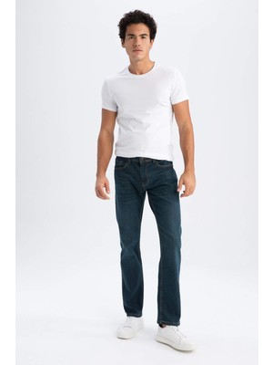 DeFacto Sergio Regular Fit Normal Kalıp Normal Bel Boru Paça Jean Pantolon R9026AZ23SP