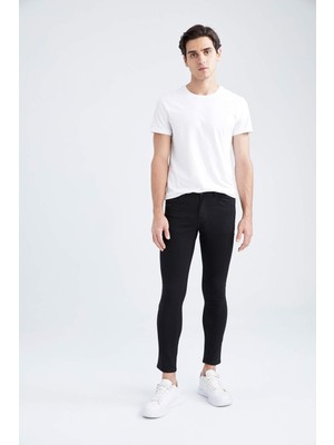 DeFacto Carlo Skinny Fit Ekstra Dar Kalıp Normal Bel Ekstra Dar Paça Jean Pantolon Y7497AZ22AU