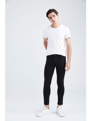 DeFacto Carlo Skinny Fit Ekstra Dar Kalıp Normal Bel Ekstra Dar Paça Jean Pantolon Y7497AZ22AU