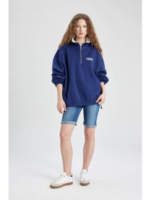 DeFacto Oversize Fit Yarım Fermuarlı Nakışlı Kalın Kumaş Sweatshirt C4581AX24SM