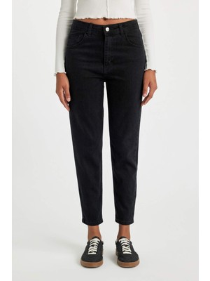 DeFacto Lina Mom Fit Yüksek Rahat Kalıp Hafif Dar Paça Bel Bilek Boy Jean Pantolon B2770AX23WN