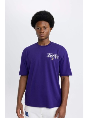 DeFactoFit NBA Los Angeles Lakers Oversize Fit Bisiklet Yaka Kısa Kollu Tişört B7480AX24SP