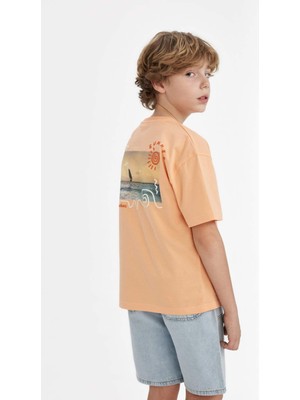 DeFacto Erkek Çocuk Oversize Geniş Kalıp Bisiklet Yaka Sırt Baskılı Kısa Kollu Tişört