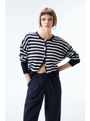 DeFacto Relax Fit Çizgili Bisiklet Yaka Selanik Kumaş Triko Hırka