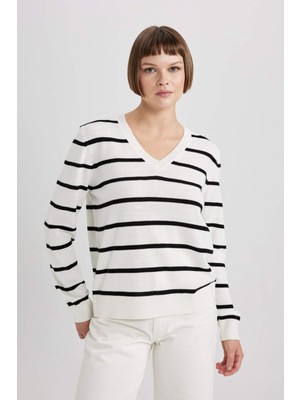 DeFacto Relax Fit V Yaka Yumuşak Dokulu Çizgili Triko Kazak A2359AX23WN