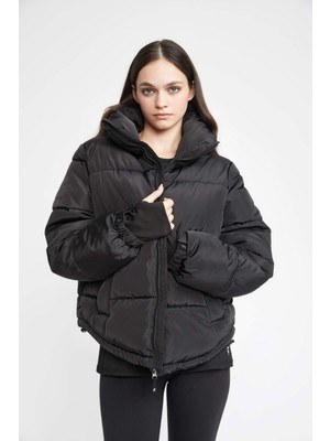 DeFactoFit Su İtici Regular Fit Puffer Şişme Mont Z1438AZ23WN