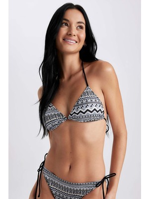 DeFacto Fall in Love Regular Fit Etnik Desenli Üçgen Bikini Üstü A0706AX23SM