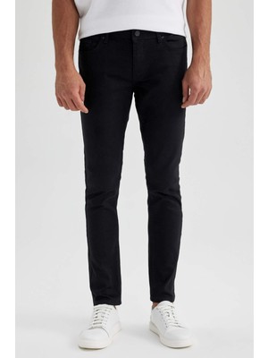 DeFacto Carlo Skinny Fit Ekstra Dar Kalıp Normal Bel Ekstra Dar Paça Jean Pantolon R8763AZ23SP