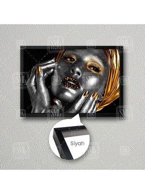 Sml Tablo Gümüş Ve Gold Makyajlı Ve Saç Aksesuarlı Dudakları Pırıltılı Manken Çerçeveli Yatay Kanvas Tablo