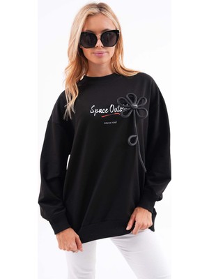 Pulli Collection Space Baksı ve Aplikeli Siyah Sweatshırt