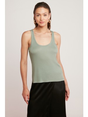 Ethiquet Lorraine Kadın Viskon Elastan Karışımlı Hafif Dökümlü Geniş Askılı Yeşil Atlet