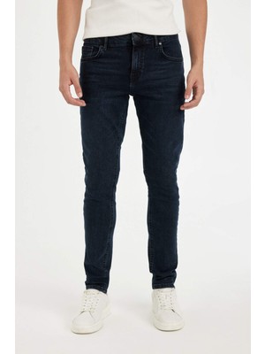 DeFacto Carlo Skinny Fit Ekstra Dar Kalıp Normal Bel Ekstra Dar Paça Jean Pantolon B3620AX24SP