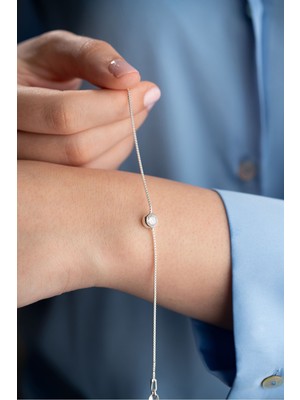 Nereze 925 Ayar Gümüş Rodyum Kaplama Zirkon Taşlı Minimal Yuvarlak Model Bileklik