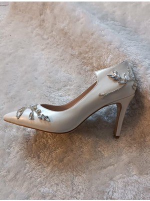 Ruxene Lavinya Özel Tasarım Gümüş Taş Işlemeli Beyaz Stiletto 8cm Gelin Ayakkabısı