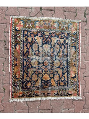 Designev 86x93 Cm El Dokuma Yün Çiçek Desenli Mavi Ve Turuncu Renkli Küçük Kilim