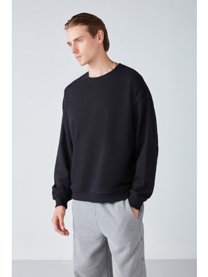 Grimelange Stephan Erkek Yumuşacık Kumaşlı Oversize Fit Yuvarlak Yakalı Siyah Sweatshirt