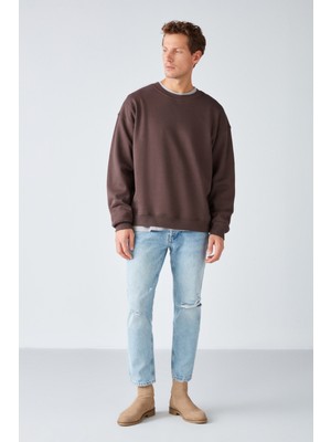 Grimelange Stephan Erkek Yumuşacık Kumaşlı Oversize Fit Yuvarlak Yakalı Kahverengi Sweatshirt