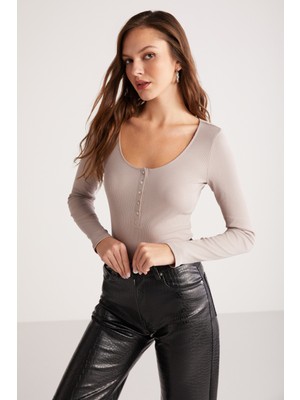 ETHIQUET Zazana Kadın Fitilli Görünümlü Vücudu Tamamen Saran Derin Yuvarlak Yaka Düğmeli Pembe Bluz