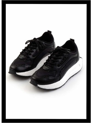 Bambi Siyah  Kadın Sneaker K01027030709