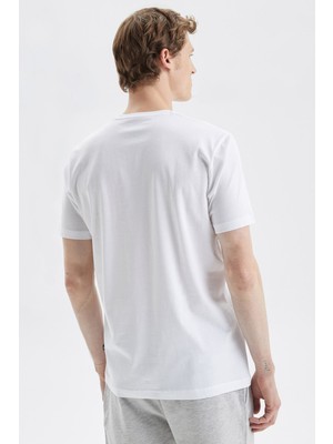 Nautica Baskılı % 100 Pamuk Standart Fit Bisiklet Yaka T Shirt Erkek T Shirt V35527T 1bw