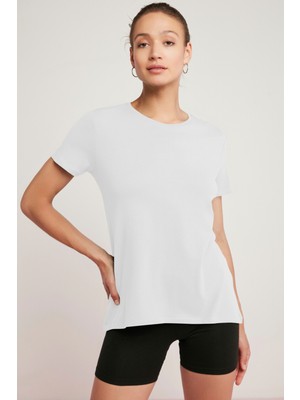 ETHIQUET Tatum Kadın %100 Organik Pamuklu Süprem Yuvarlak Yaka Comfort Fit Kısa Kollu Örme Beyaz T-shirt