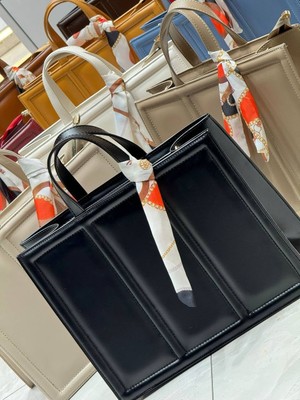 Amor Roza Büyük Boy Kalıplı Fularlı Modern El Kol ve Omuz Çantası