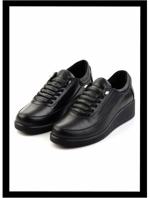 Bambi Siyah Hakiki Deri Kadın Casual Ayakkabı K01809034203