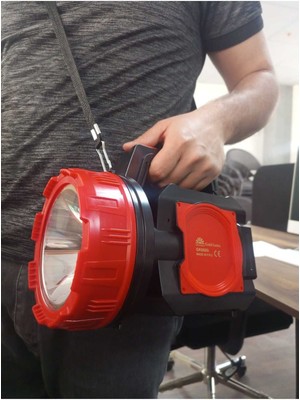 Gold Kama Ultra Güçlü Uzun Mesafeli LED Li Projektör El Feneri 10W