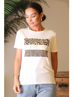 Nazen Giyim Leopar Desenli Beyaz Kadın T-Shirt  S0016503-2Y4