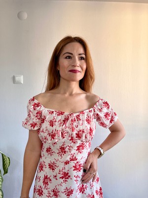 Mila-s Butik Kırmızı Beyaz Çiçekli Midi Boy Yırtmaçlı Elbise